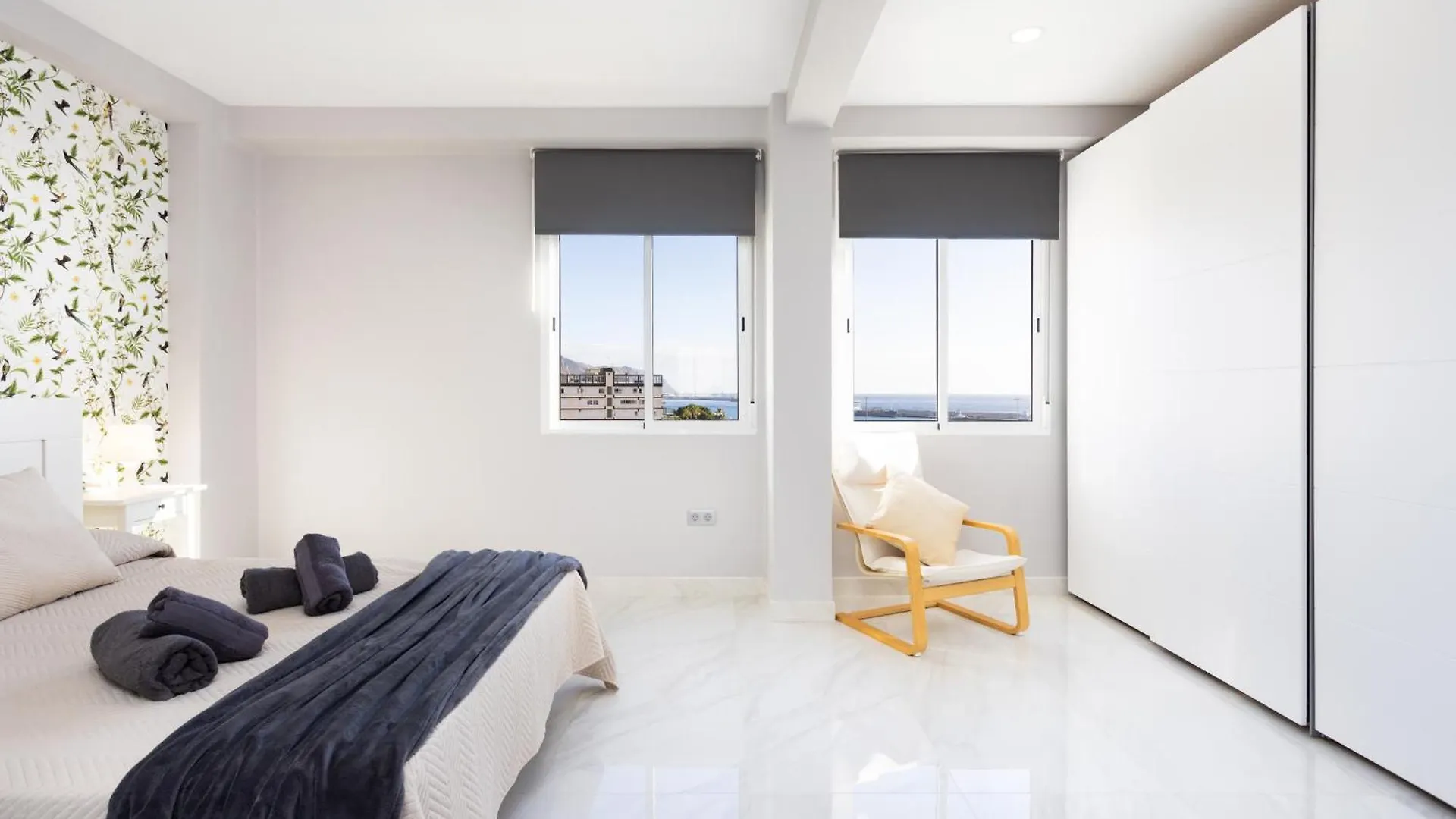 Home2Book Spacious Apt Harbour Views, Santa Cruz Spain