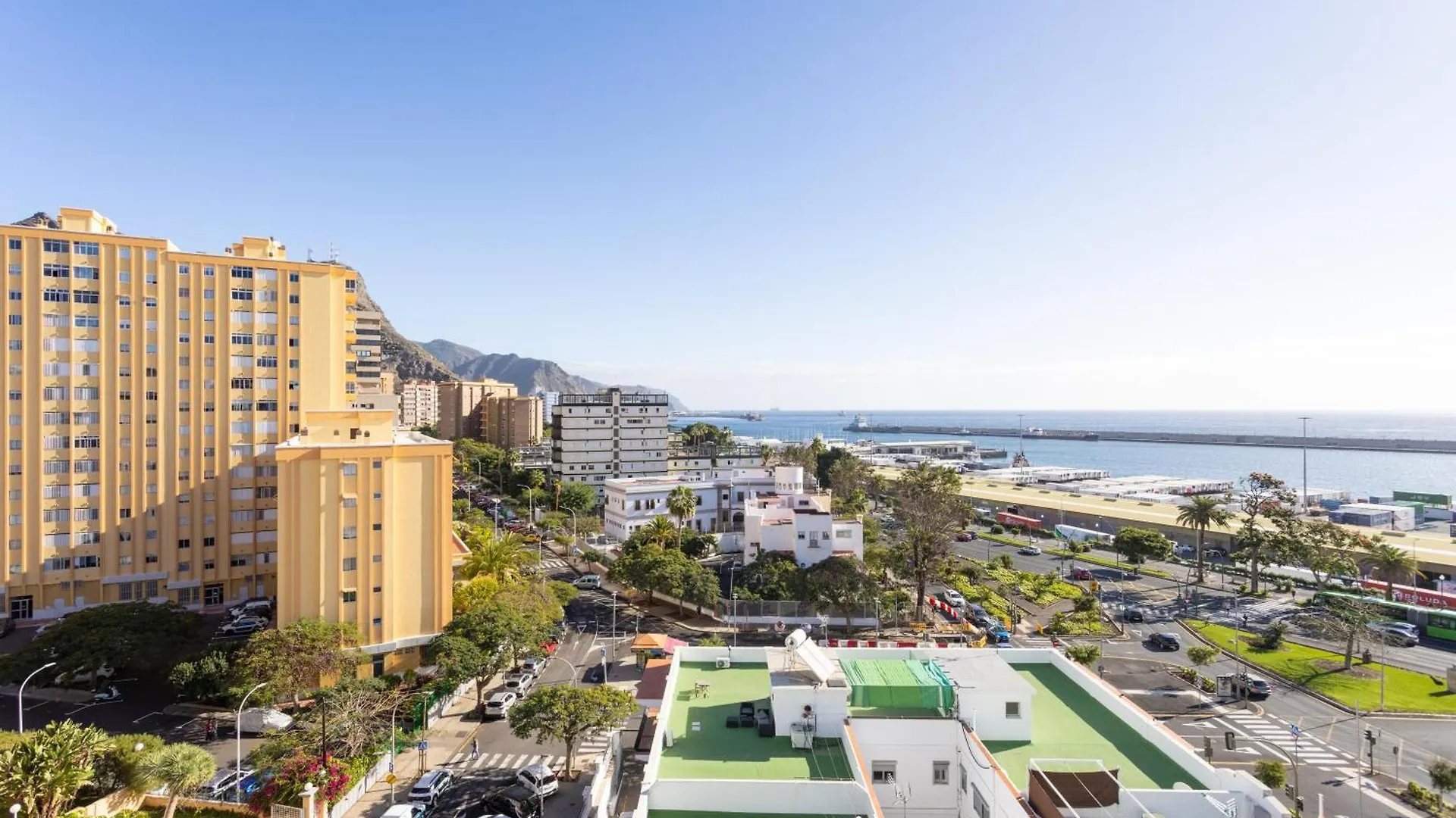 Home2Book Spacious Apt Harbour Views, Santa Cruz سانتا كروز دي تينيريف