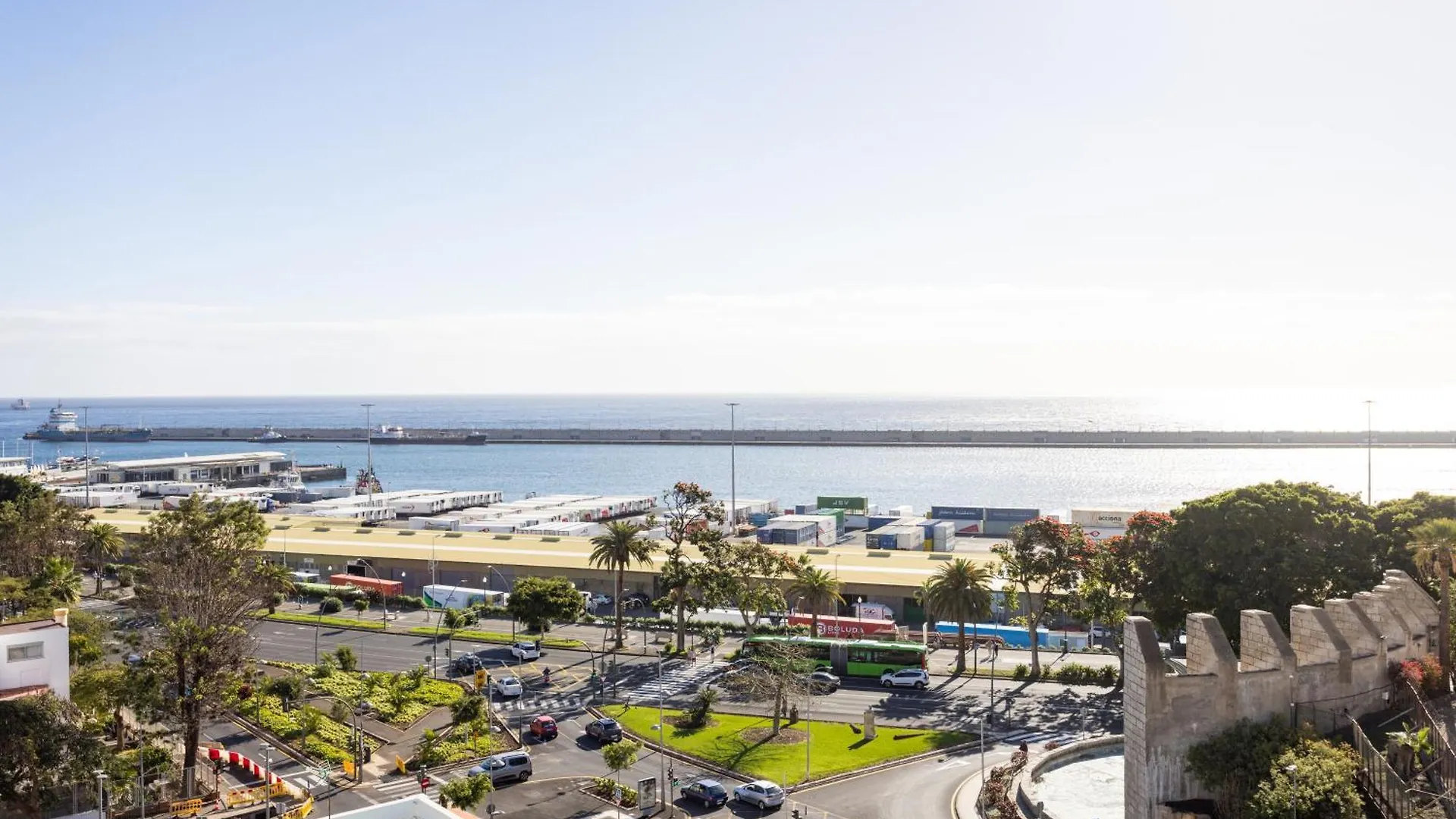 Home2Book Spacious Apt Harbour Views, Santa Cruz Apartment