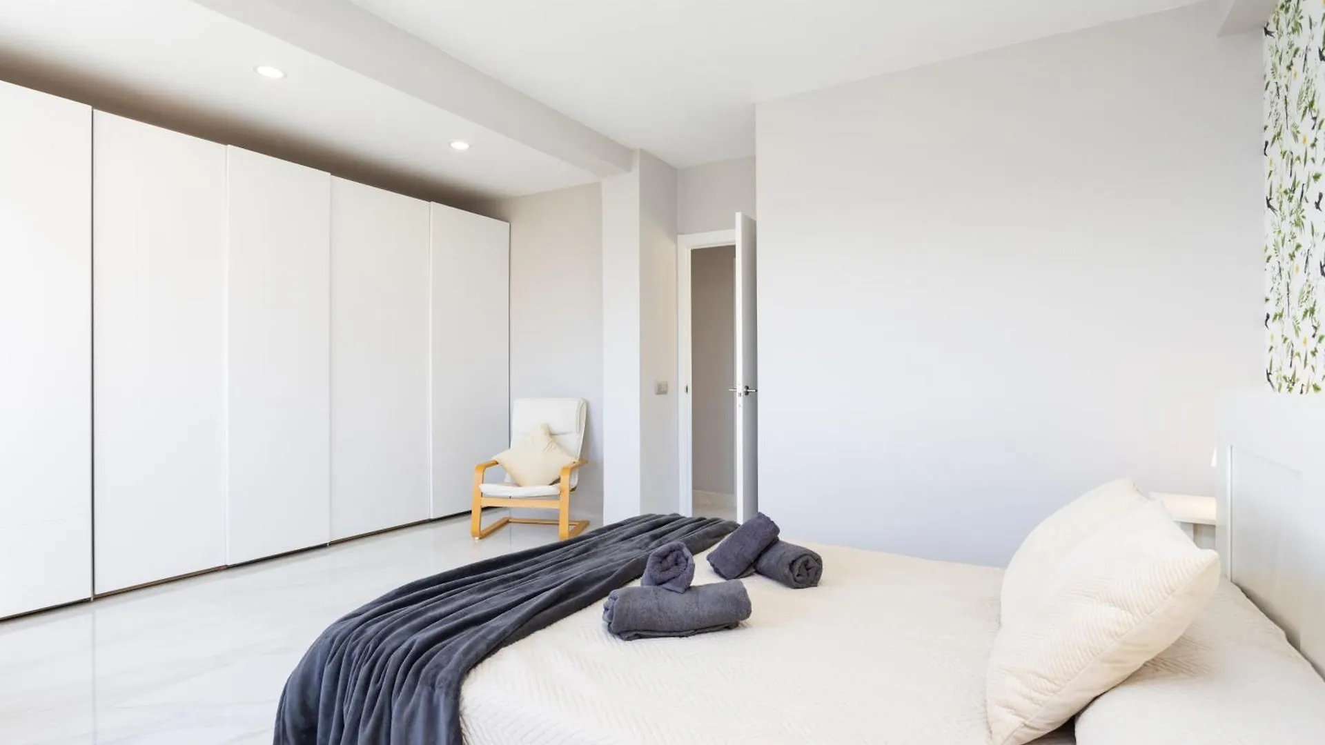 Home2Book Spacious Apt Harbour Views, Santa Cruz Spain